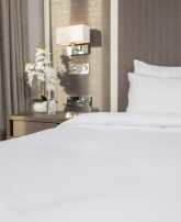 new/signaturekingroomsquare1.png